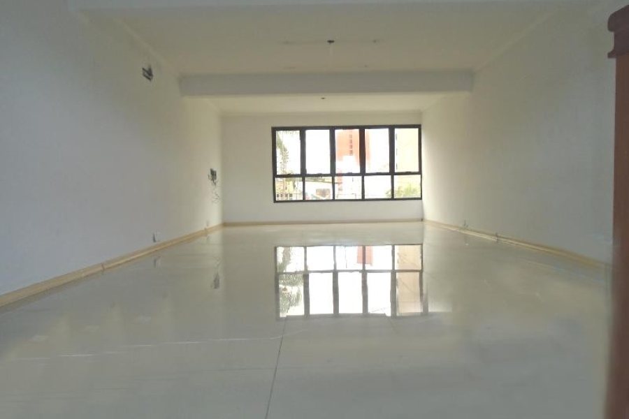 Loja com 240m², no bairro Centro em Caxias do Sul para Alugar ou Comprar