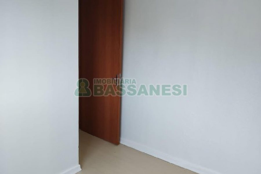 Apartamento com 54m², 2 dormitórios, 1 vaga, no bairro Morada dos Alpes em Caxias do Sul para Comprar
