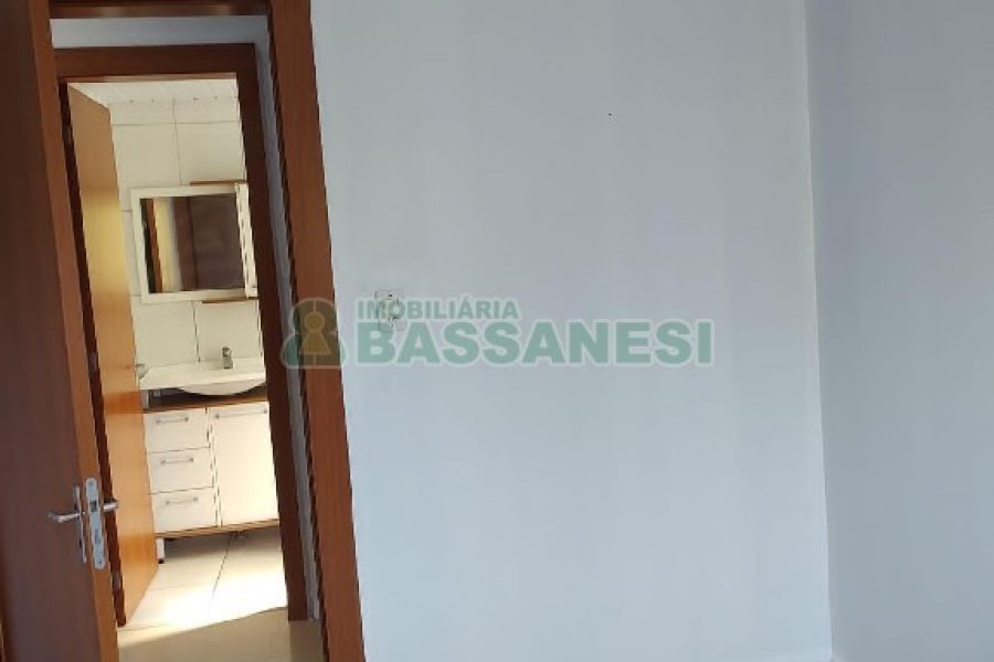 Apartamento com 54m², 2 dormitórios, 1 vaga, no bairro Morada dos Alpes em Caxias do Sul para Comprar