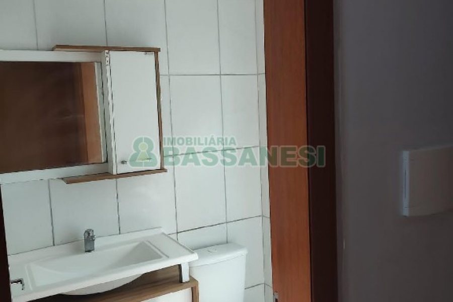 Apartamento com 54m², 2 dormitórios, 1 vaga, no bairro Morada dos Alpes em Caxias do Sul para Comprar