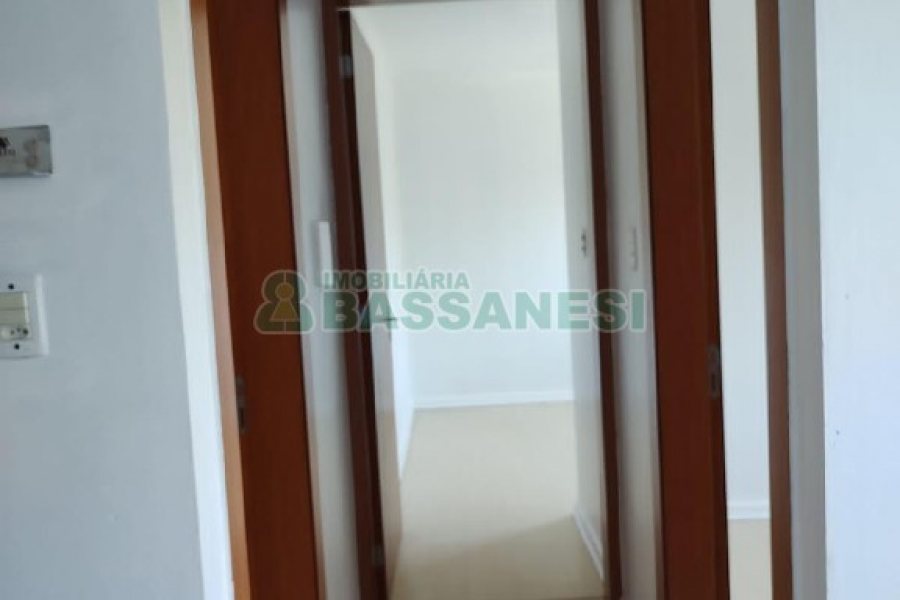 Apartamento com 54m², 2 dormitórios, 1 vaga, no bairro Morada dos Alpes em Caxias do Sul para Comprar