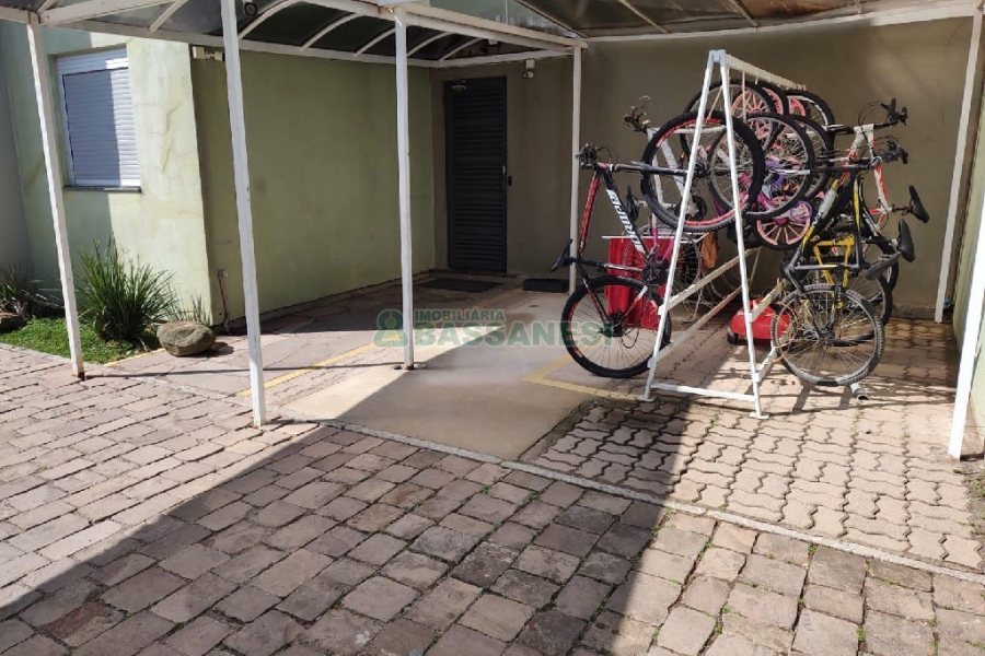 Apartamento com 54m², 2 dormitórios, 1 vaga, no bairro Morada dos Alpes em Caxias do Sul para Comprar