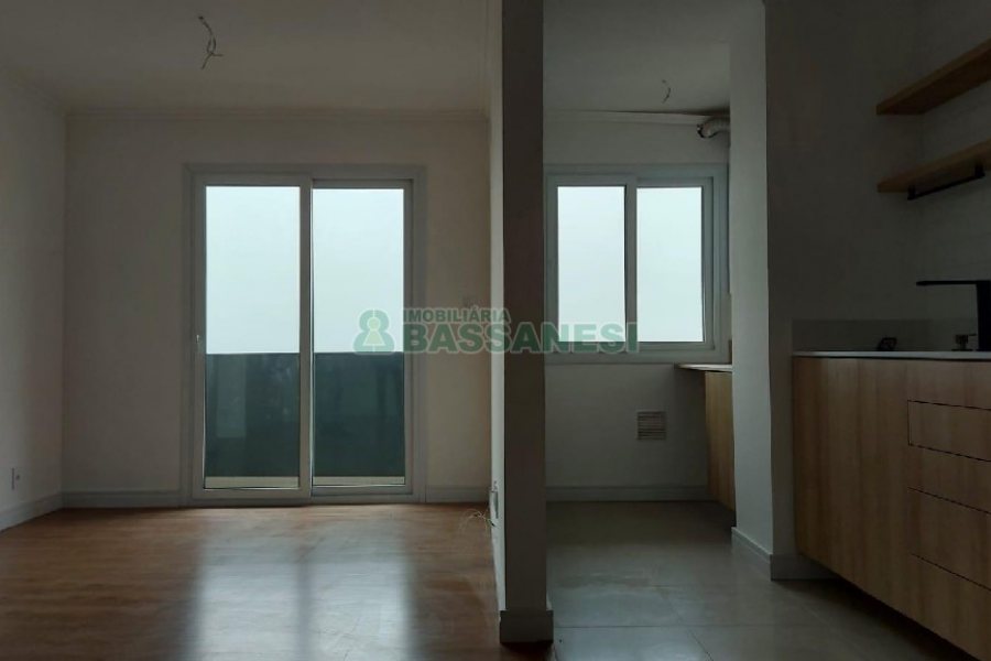 Apartamento com 72m², 2 dormitórios, 2 vagas, no bairro Madureira em Caxias do Sul para Alugar