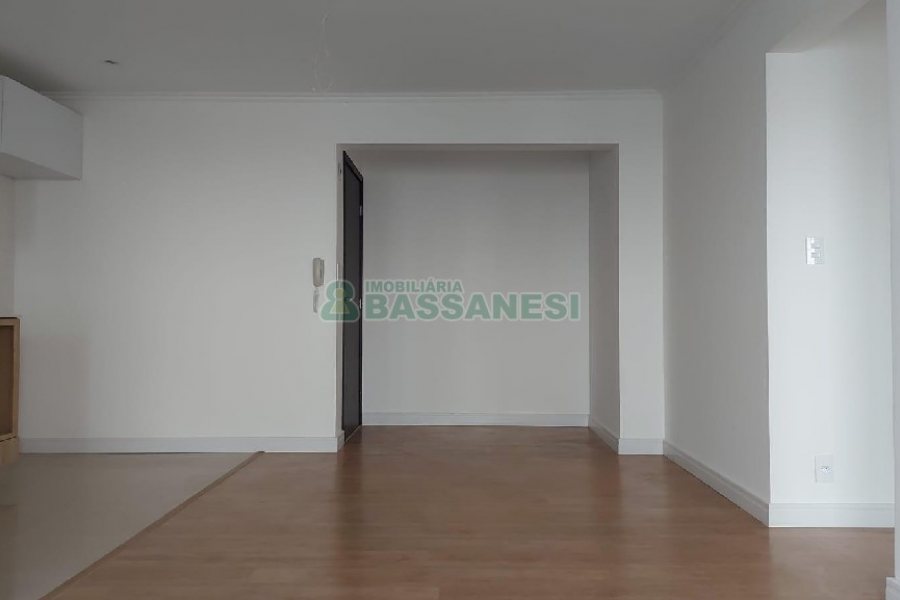 Apartamento com 72m², 2 dormitórios, 2 vagas, no bairro Madureira em Caxias do Sul para Alugar