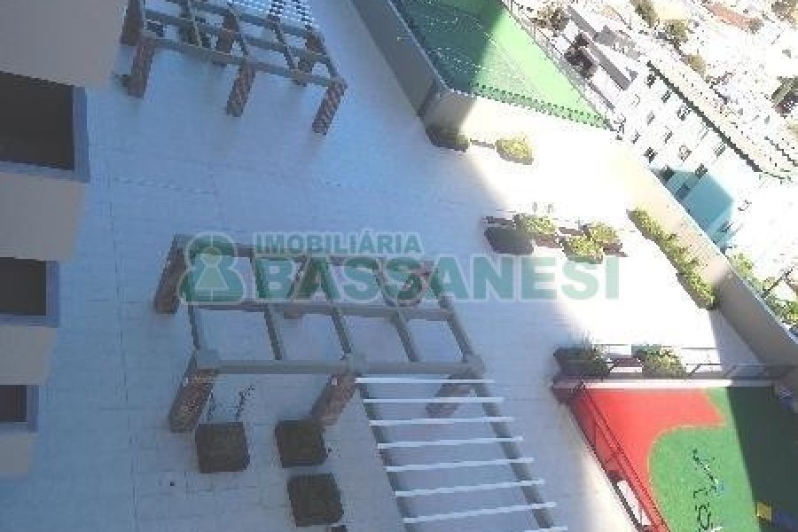 Apartamento com 72m², 2 dormitórios, 2 vagas, no bairro Madureira em Caxias do Sul para Alugar