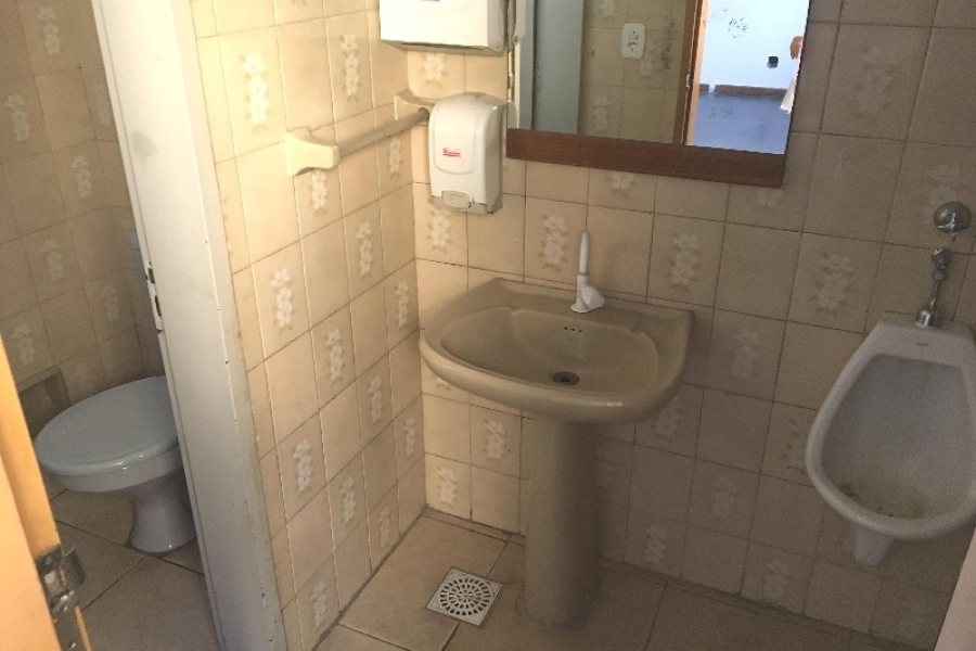 Loja com 565m², no bairro Centro em Caxias do Sul para Alugar