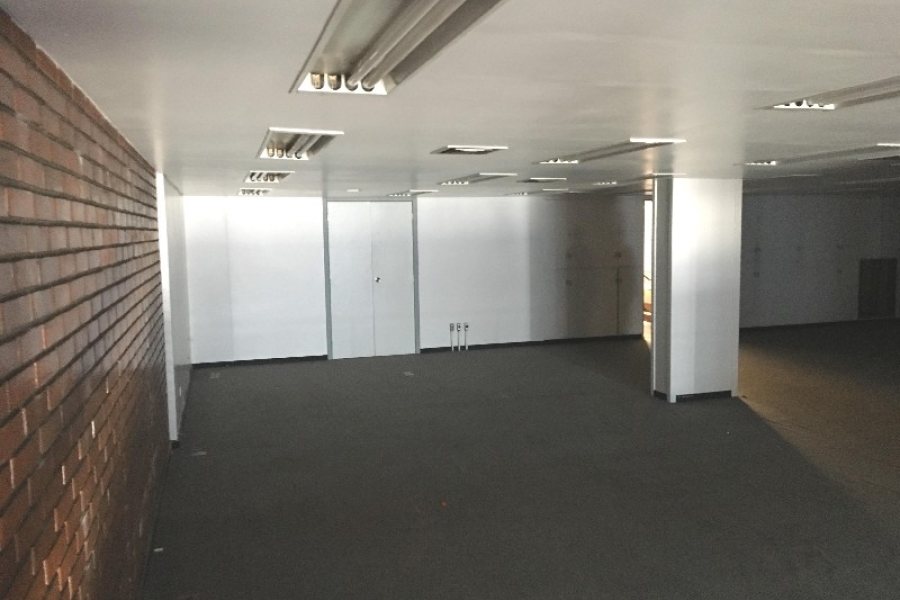 Loja com 565m², no bairro Centro em Caxias do Sul para Alugar