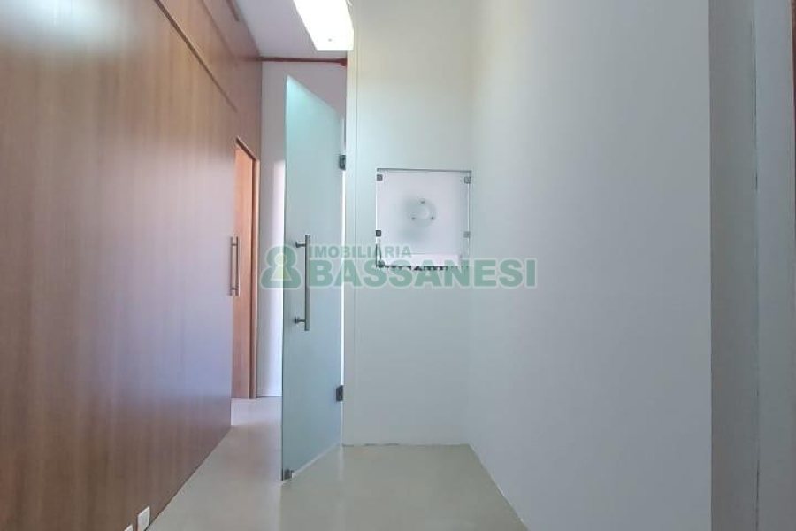 Sala com 50m², no bairro Centro em Caxias do Sul para Alugar