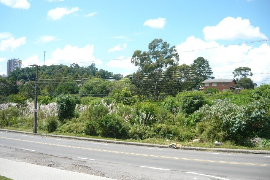 Terreno com 16680m², no bairro Santa Lúcia em Caxias do Sul para Comprar
