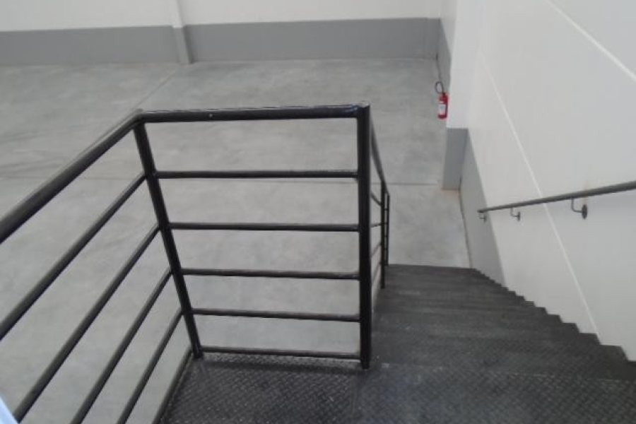 Pavilhão com 570m², no bairro Cidade Nova em Caxias do Sul para Alugar