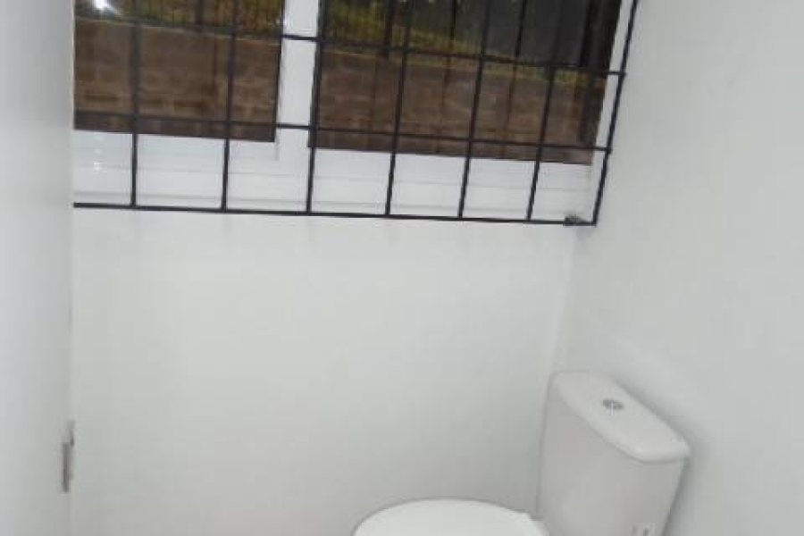 Pavilhão com 570m², no bairro Cidade Nova em Caxias do Sul para Alugar