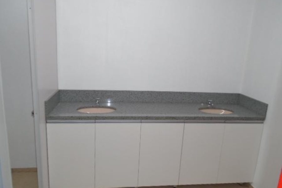 Pavilhão com 570m², no bairro Cidade Nova em Caxias do Sul para Alugar