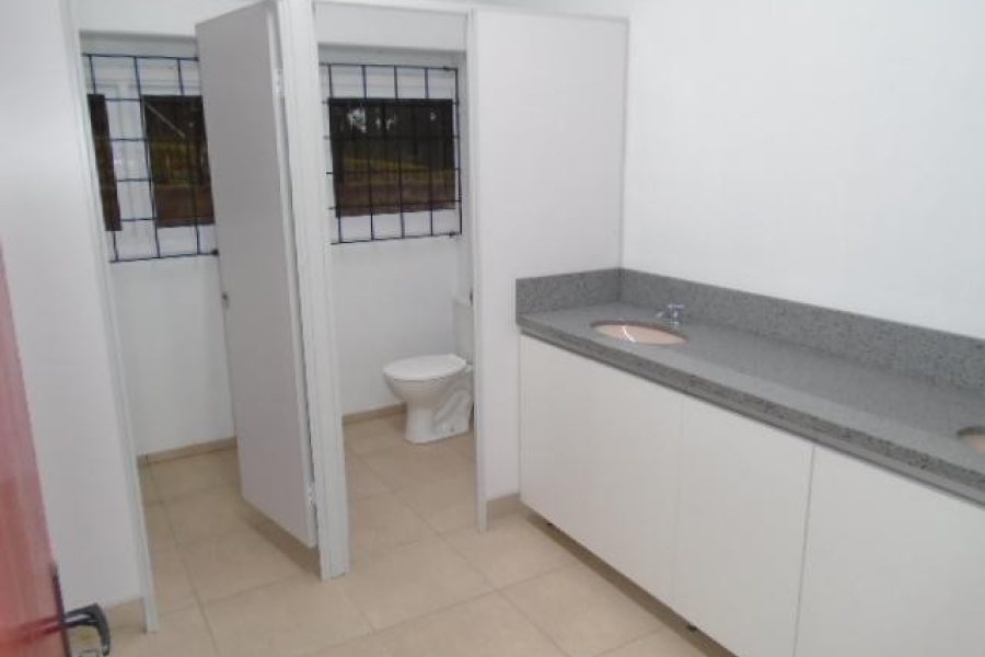 Pavilhão com 570m², no bairro Cidade Nova em Caxias do Sul para Alugar