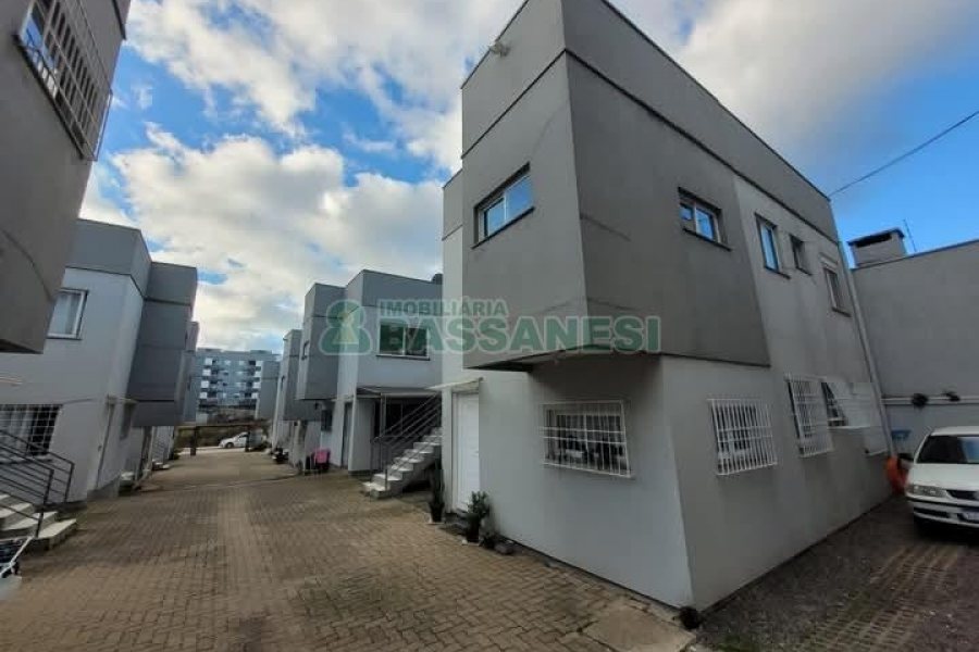 Apartamento com 57m², 2 dormitórios, 1 vaga, no bairro Kayser em Caxias do Sul para Comprar