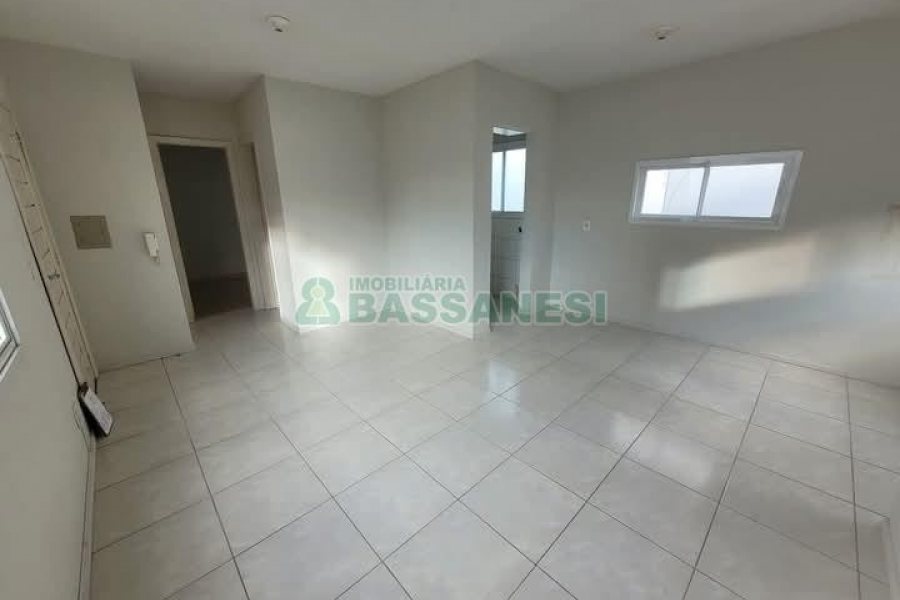 Apartamento com 57m², 2 dormitórios, 1 vaga, no bairro Kayser em Caxias do Sul para Comprar
