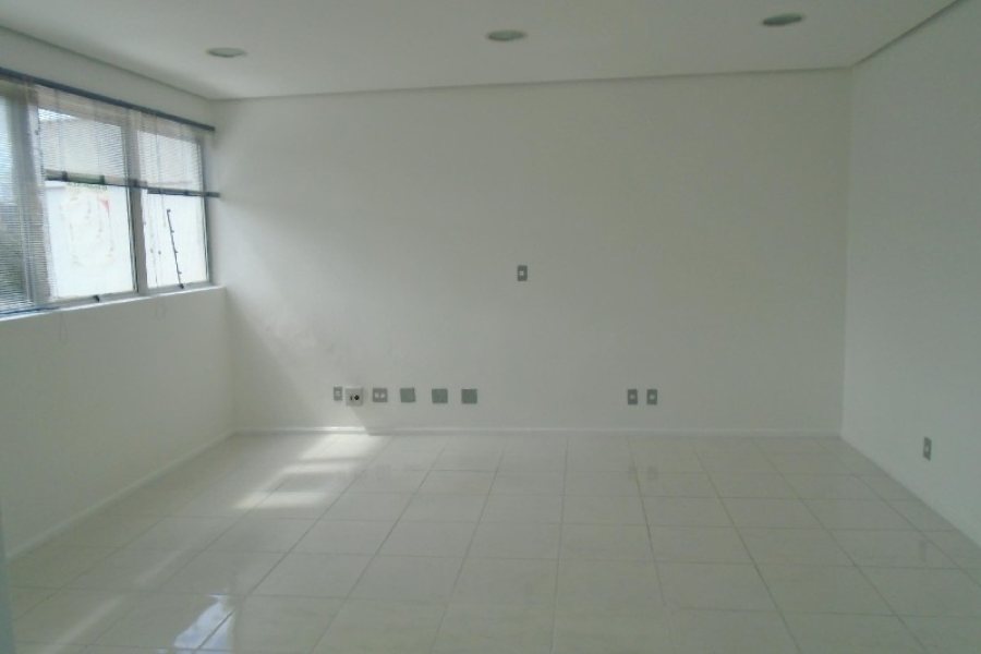 Sala com 42m², no bairro Pio X em Caxias do Sul para Alugar