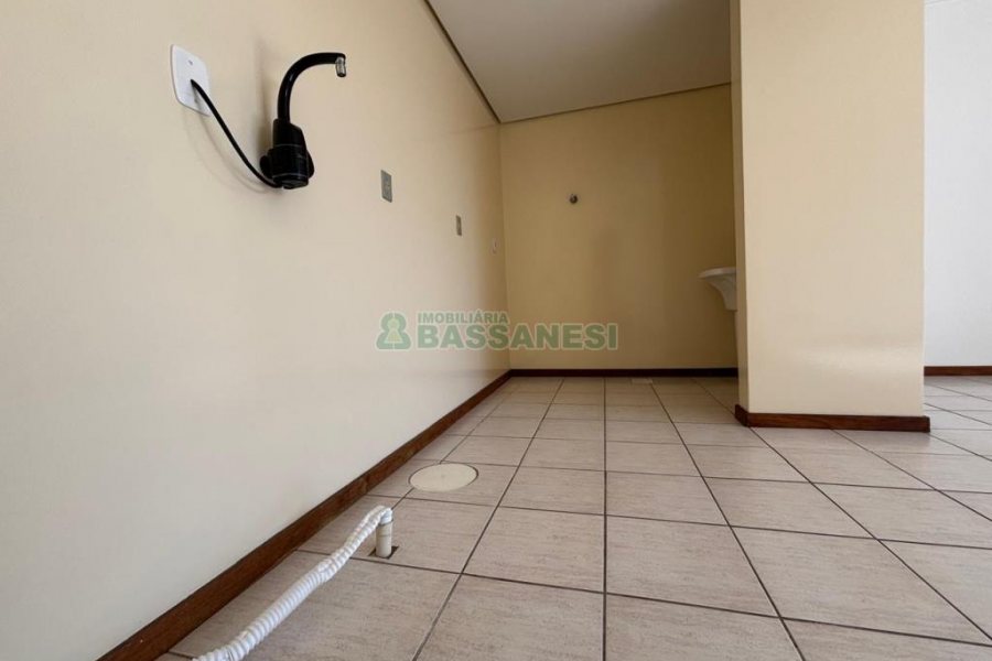 Apartamento com 56m², 1 dormitório, no bairro Centro em Caxias do Sul para Alugar