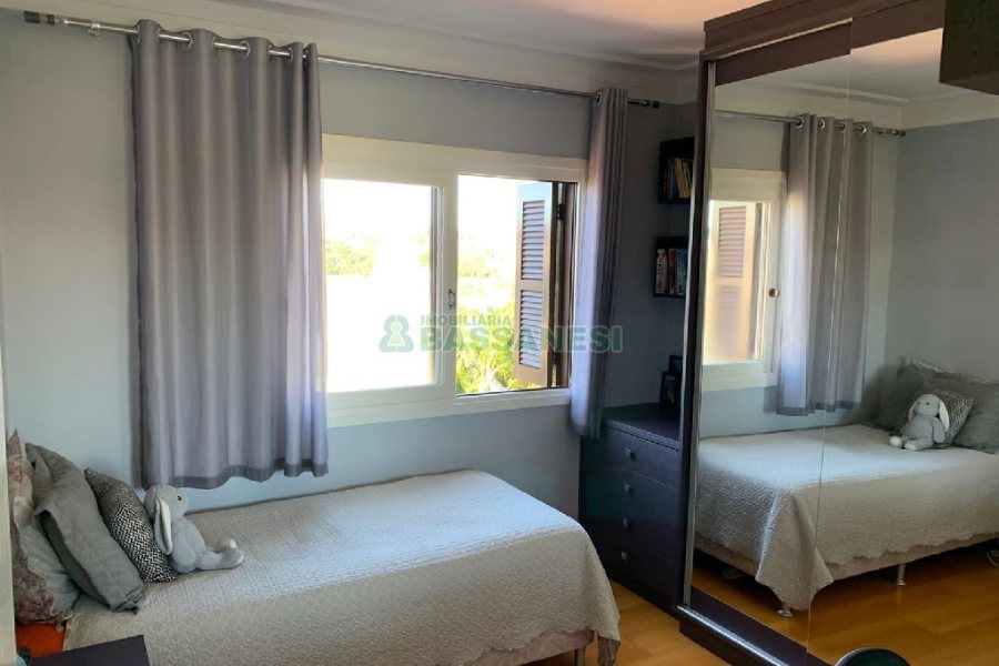 Apartamento com 95m², 2 dormitórios, 2 vagas, no bairro Santa Catarina em Caxias do Sul para Comprar