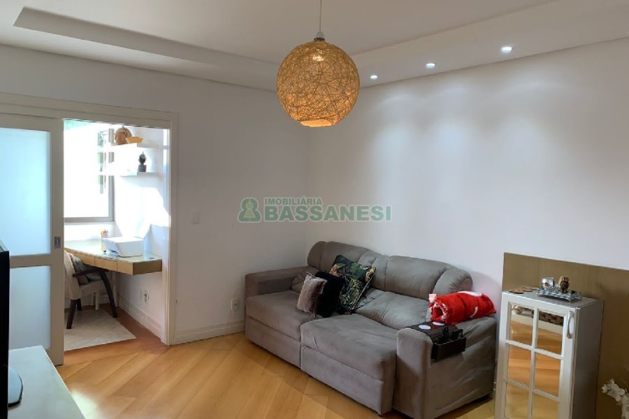 Apartamento com 95m², 2 dormitórios, 2 vagas, no bairro Santa Catarina em Caxias do Sul para Comprar