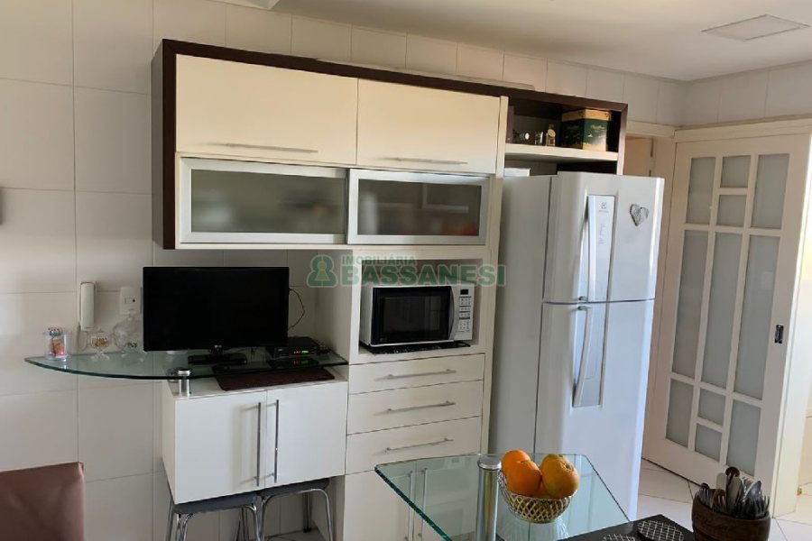 Apartamento com 95m², 2 dormitórios, 2 vagas, no bairro Santa Catarina em Caxias do Sul para Comprar