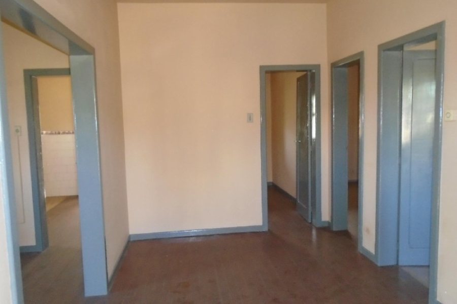 Apartamento com 70m², 3 dormitórios, no bairro Kayser em Caxias do Sul para Alugar