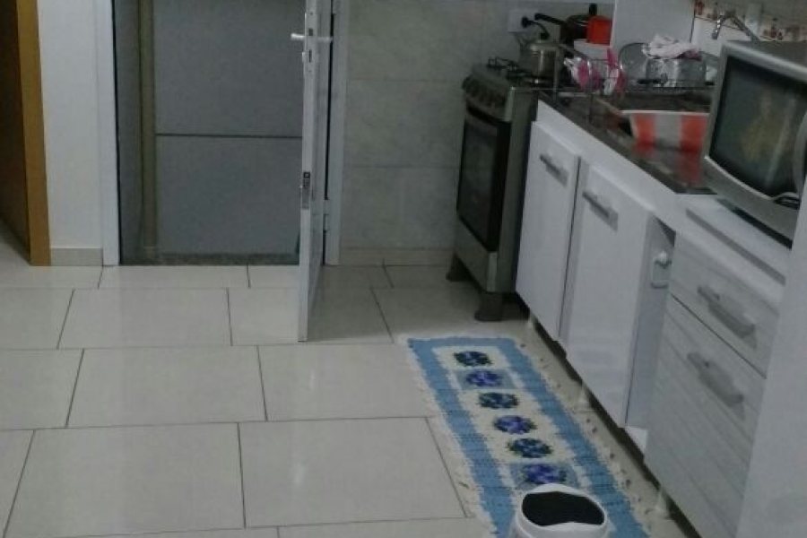 Sobrado com 85m², 2 dormitórios, 1 vaga, no bairro Paiquere em Caxias do Sul para Comprar