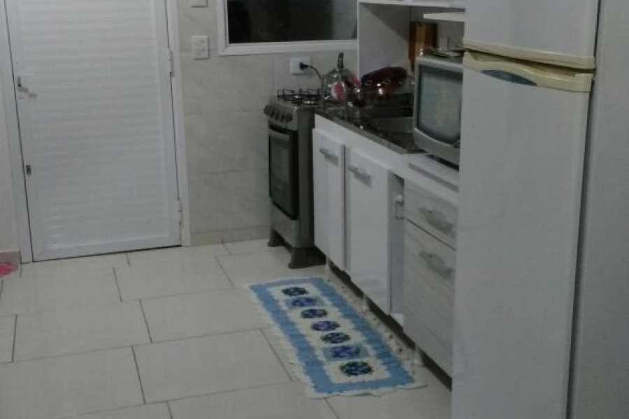 Sobrado com 85m², 2 dormitórios, 1 vaga, no bairro Paiquere em Caxias do Sul para Comprar