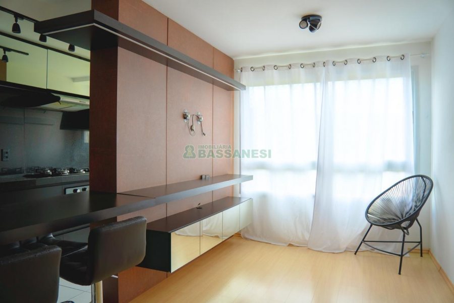 Apartamento com 52m², 2 dormitórios, 1 vaga, no bairro São Caetano em Caxias do Sul para Alugar