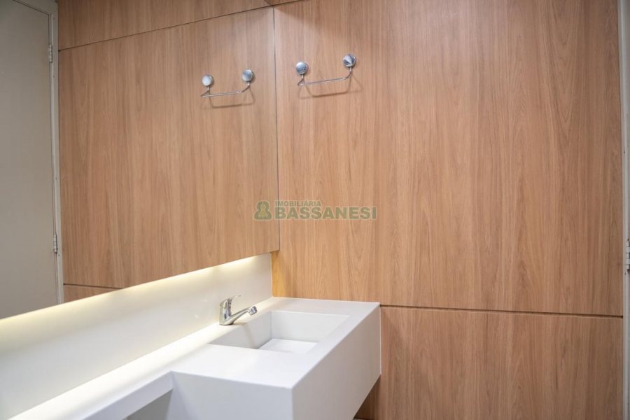 Apartamento com 52m², 2 dormitórios, 1 vaga, no bairro São Caetano em Caxias do Sul para Alugar
