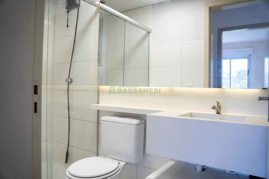 Apartamento com 52m², 2 dormitórios, 1 vaga, no bairro São Caetano em Caxias do Sul para Alugar
