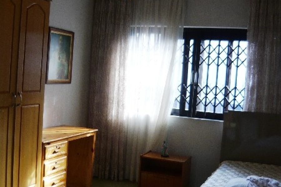 Casa com 250m², 3 dormitórios, 1 vaga, no bairro Panazzolo em Caxias do Sul para Comprar