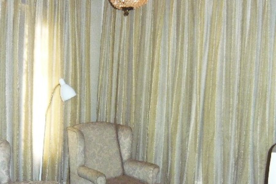 Casa com 250m², 3 dormitórios, 1 vaga, no bairro Panazzolo em Caxias do Sul para Comprar