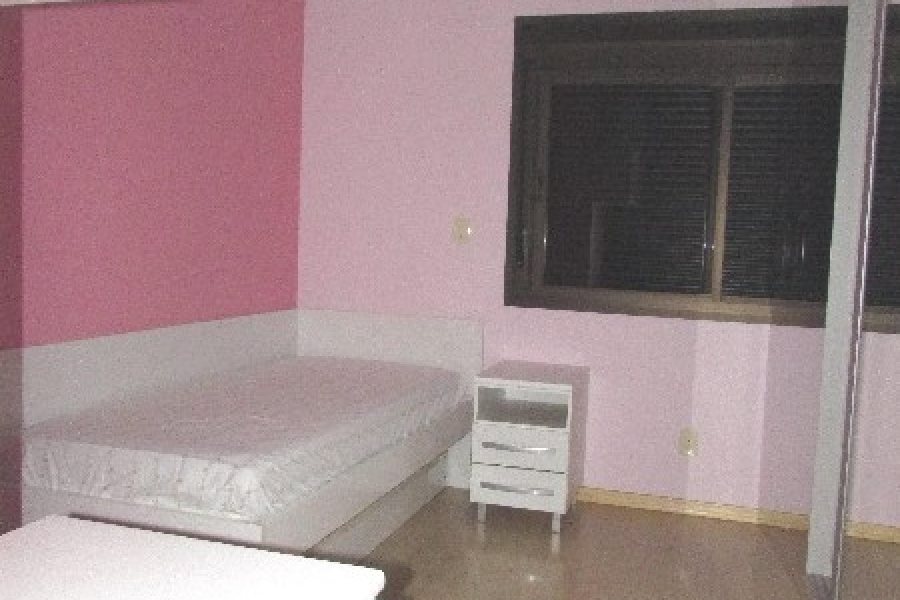 Apto Mobiliado com 122m², 3 dormitórios, 2 vagas, no bairro São Pelegrino em Caxias do Sul para Alugar