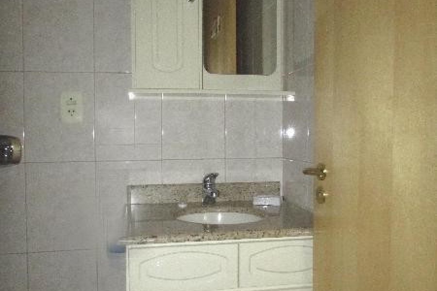 Apto Mobiliado com 122m², 3 dormitórios, 2 vagas, no bairro São Pelegrino em Caxias do Sul para Alugar