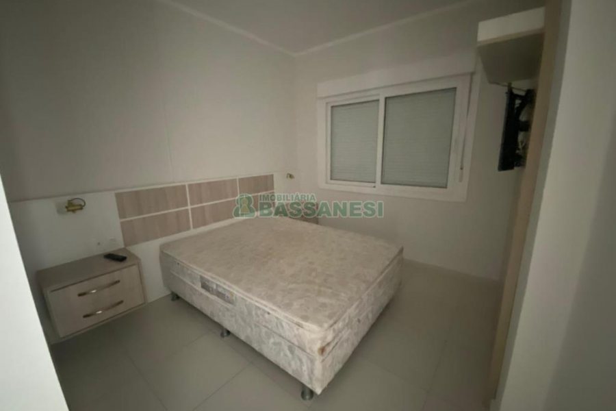 Apto Mobiliado com 41m², 1 dormitório, 1 vaga, no bairro Centro em Caxias do Sul para Alugar