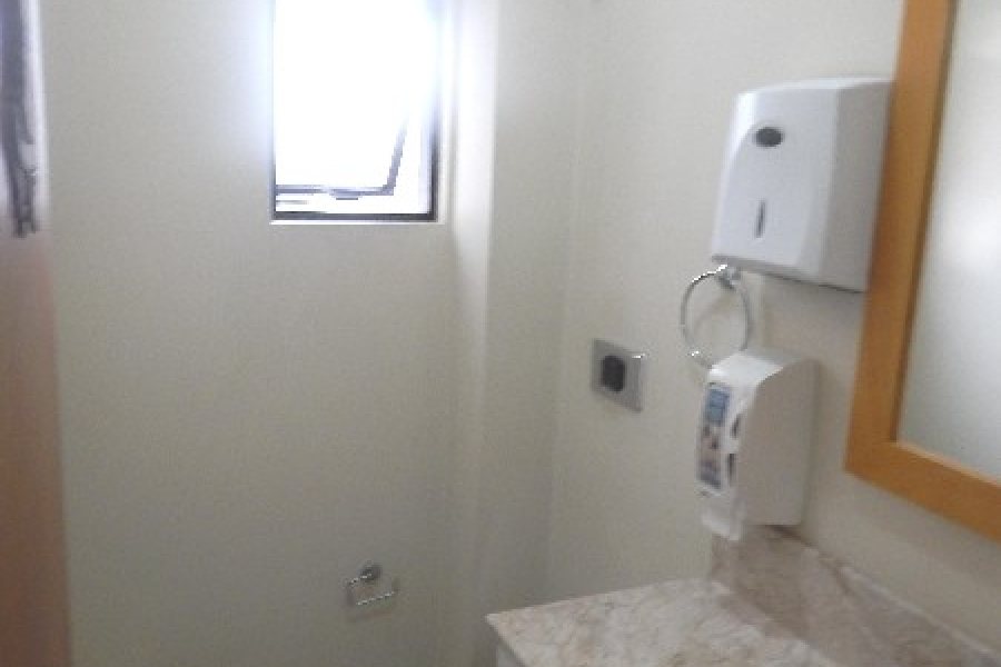 Sala com 53m², no bairro Lourdes em Caxias do Sul para Comprar