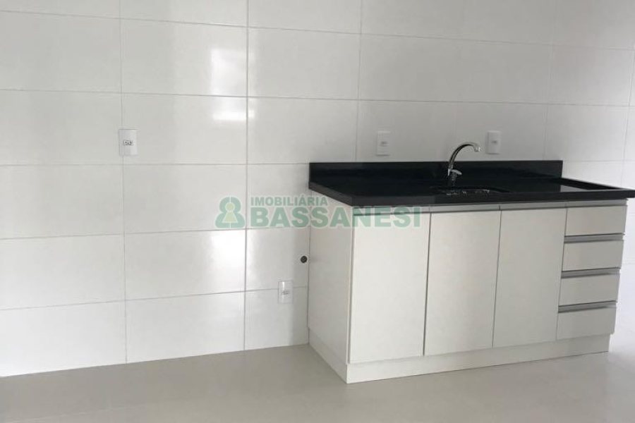 Apartamento com 48m², 1 dormitório, 1 vaga, no bairro Centro em Caxias do Sul para Comprar