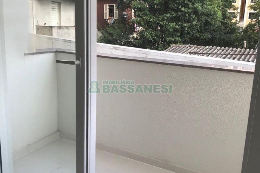 Apartamento com 48m², 1 dormitório, 1 vaga, no bairro Centro em Caxias do Sul para Comprar