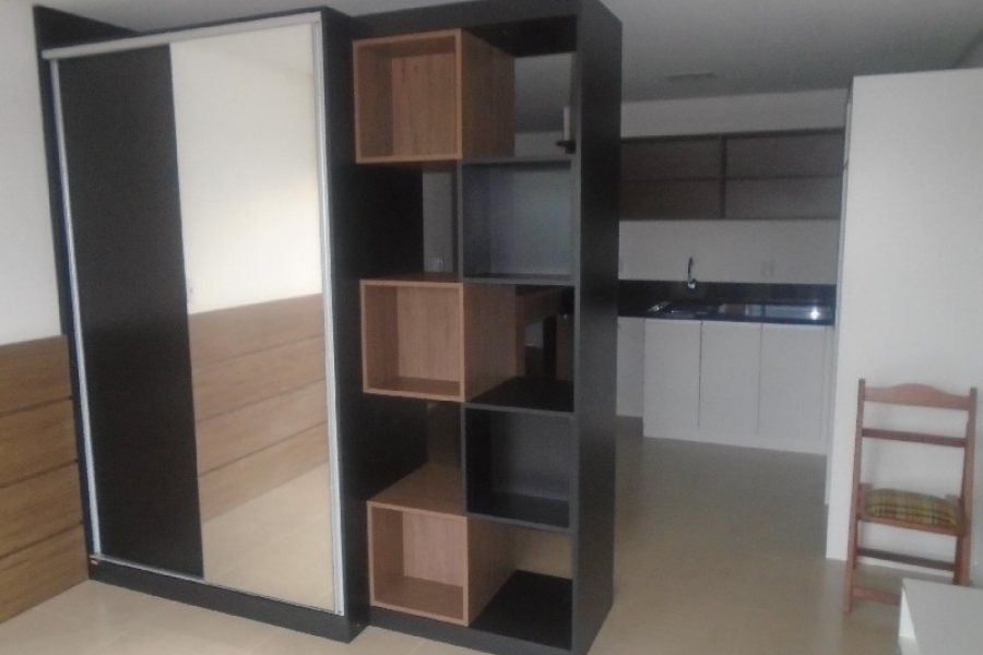 Apto Mobiliado com 53m², 1 dormitório, 1 vaga, no bairro Petrópolis em Caxias do Sul para Alugar