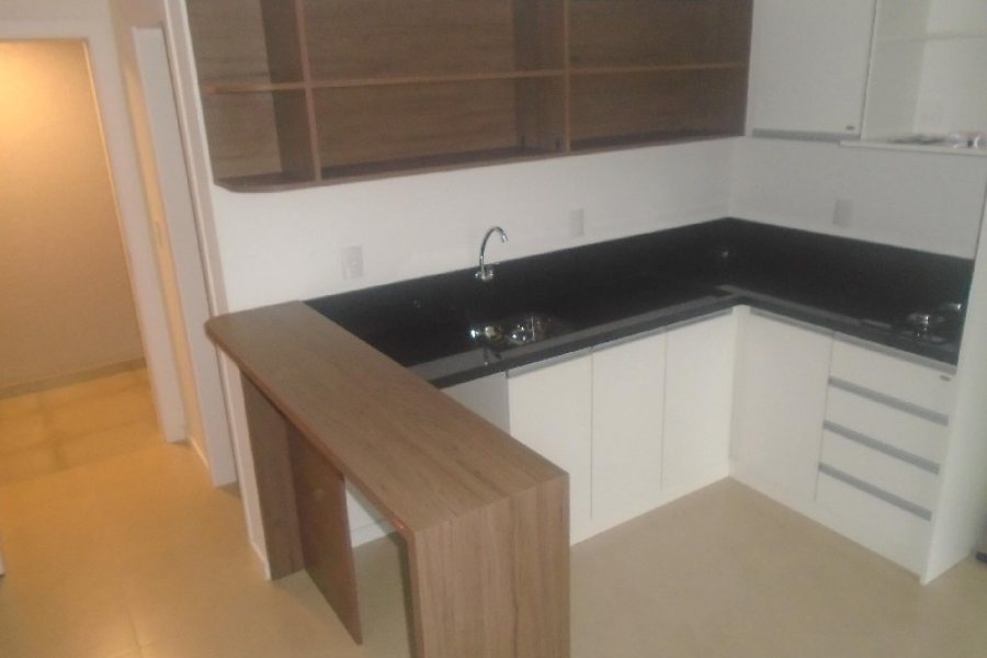 Apto Mobiliado com 53m², 1 dormitório, 1 vaga, no bairro Petrópolis em Caxias do Sul para Alugar