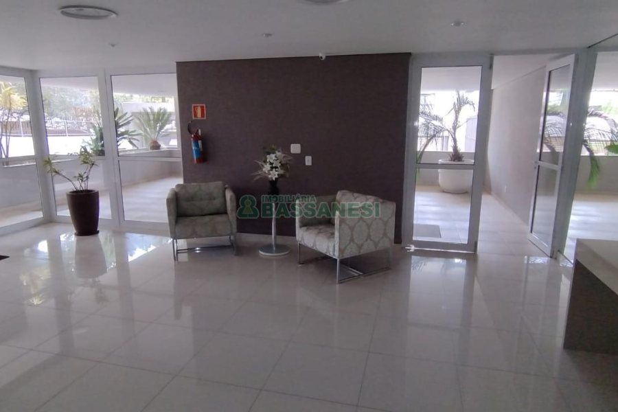 Apartamento com 73m², 2 dormitórios, 1 vaga, no bairro Lourdes em Caxias do Sul para Comprar