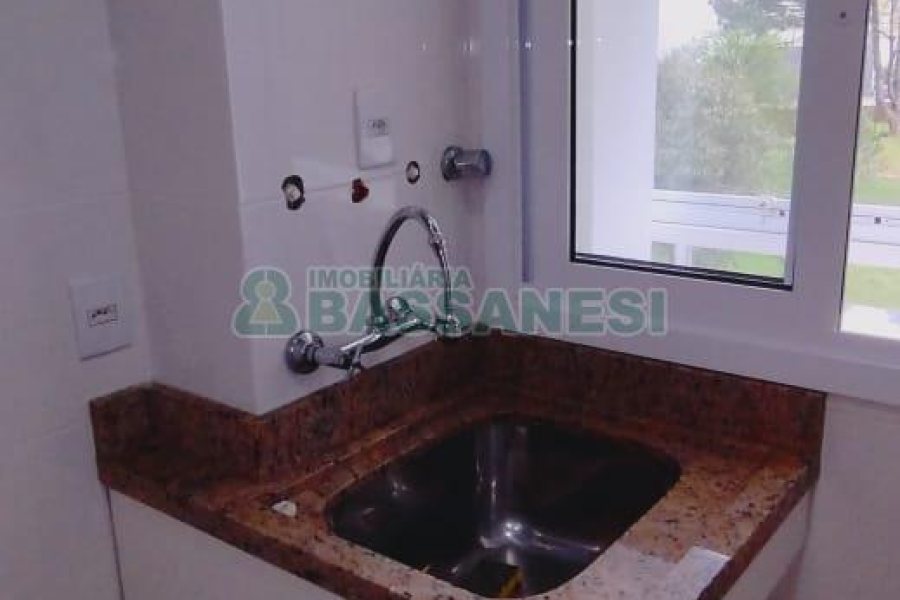 Apartamento com 73m², 2 dormitórios, 1 vaga, no bairro Lourdes em Caxias do Sul para Comprar