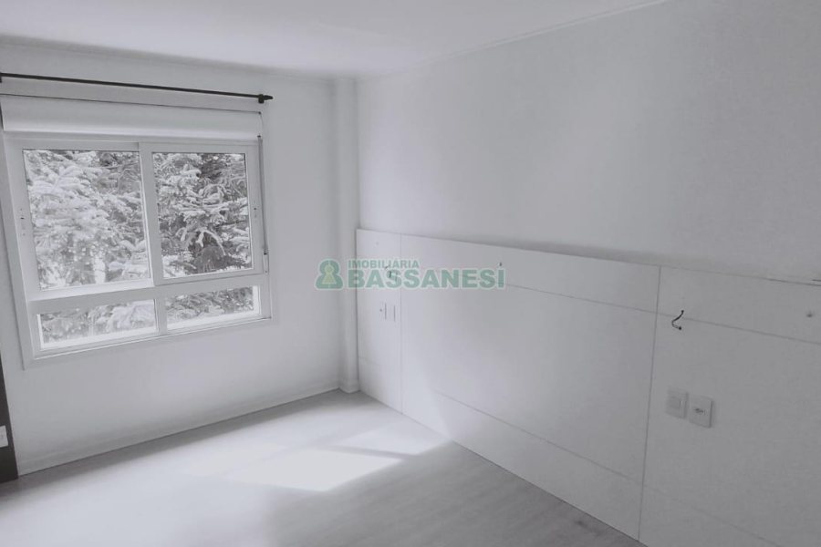 Apartamento com 73m², 2 dormitórios, 1 vaga, no bairro Lourdes em Caxias do Sul para Comprar