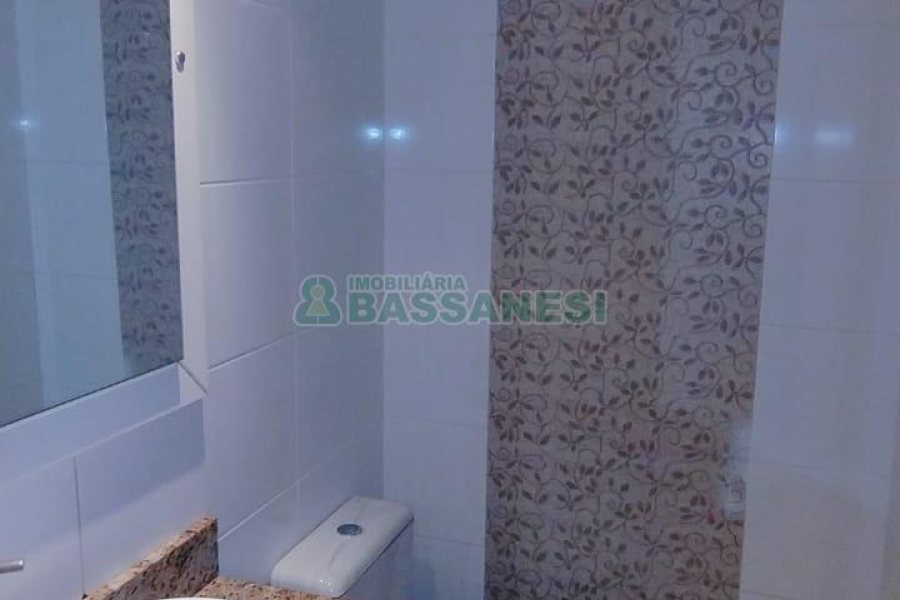 Apartamento com 73m², 2 dormitórios, 1 vaga, no bairro Lourdes em Caxias do Sul para Comprar