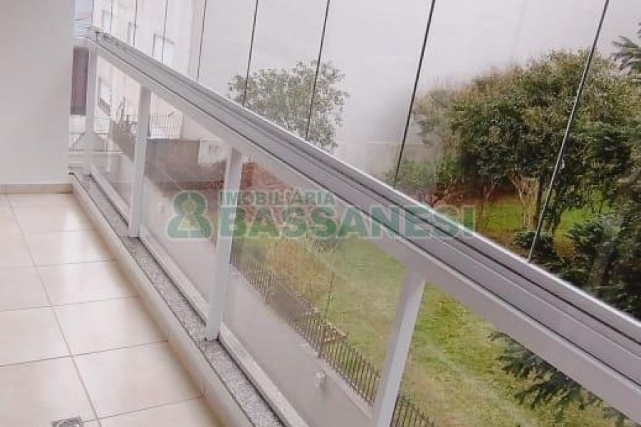 Apartamento com 73m², 2 dormitórios, 1 vaga, no bairro Lourdes em Caxias do Sul para Comprar