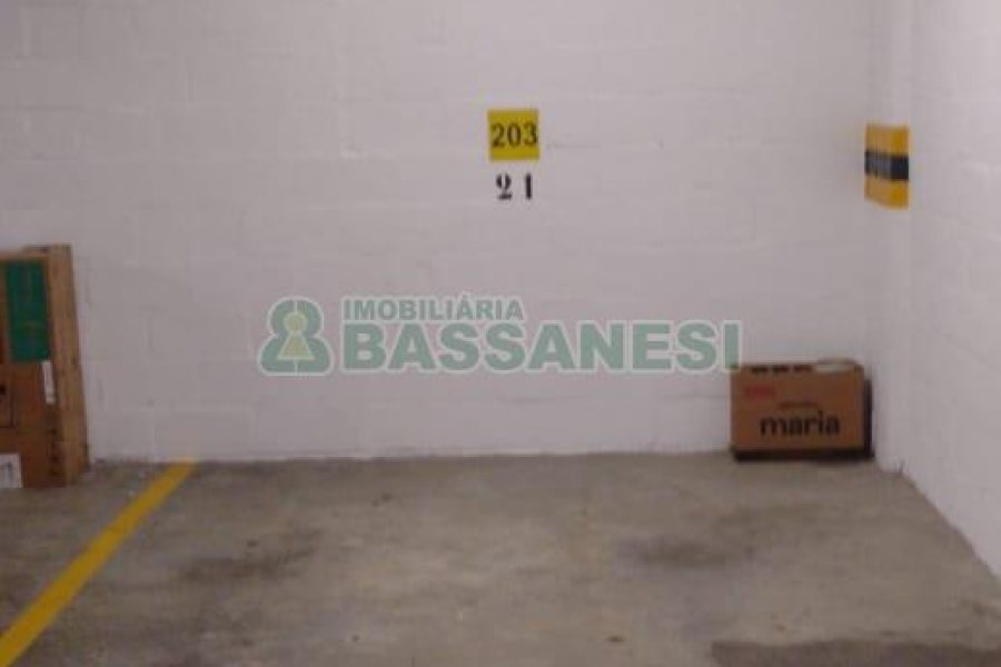 Apartamento com 73m², 2 dormitórios, 1 vaga, no bairro Lourdes em Caxias do Sul para Comprar