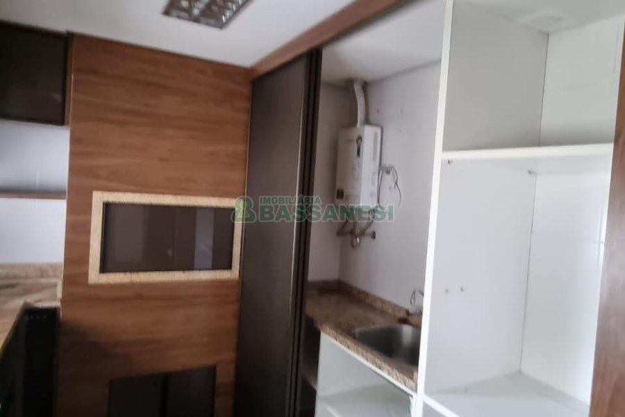 Apartamento com 108m², 3 dormitórios, 2 vagas, no bairro São Pelegrino em Caxias do Sul para Comprar