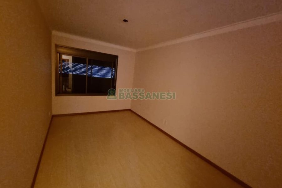 Apartamento com 108m², 3 dormitórios, 2 vagas, no bairro São Pelegrino em Caxias do Sul para Comprar