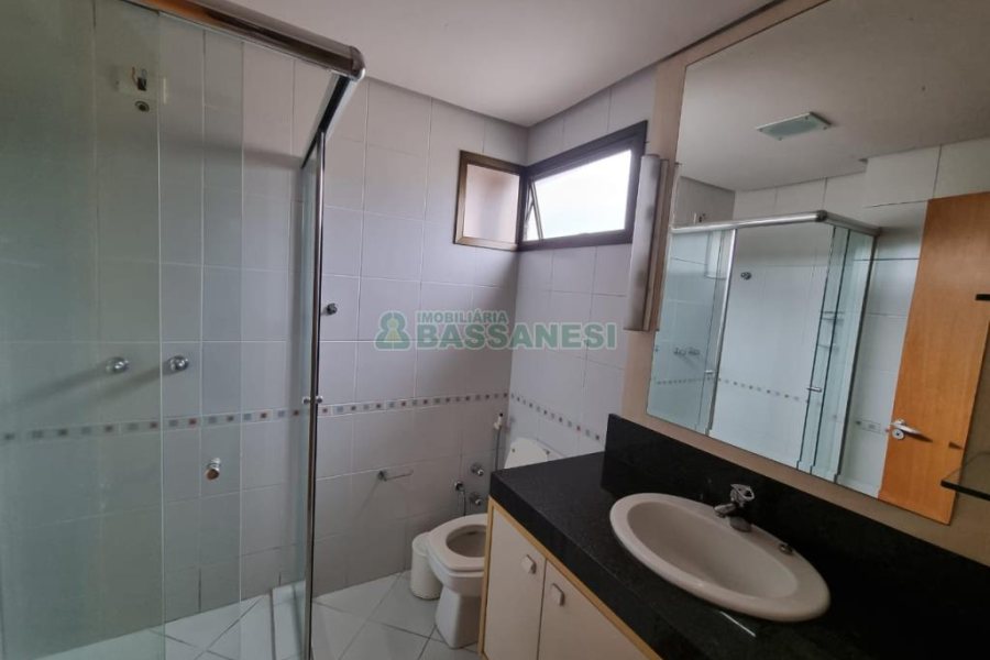 Apartamento com 108m², 3 dormitórios, 2 vagas, no bairro São Pelegrino em Caxias do Sul para Comprar