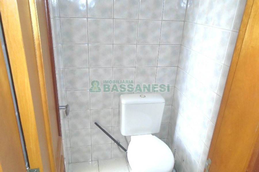 Sala com 41m², no bairro São Pelegrino em Caxias do Sul para Alugar ou Comprar